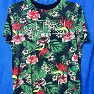 MENS GUESS LOS ANGELES TROPICAL FLORAL T-SHIRT SIZE S